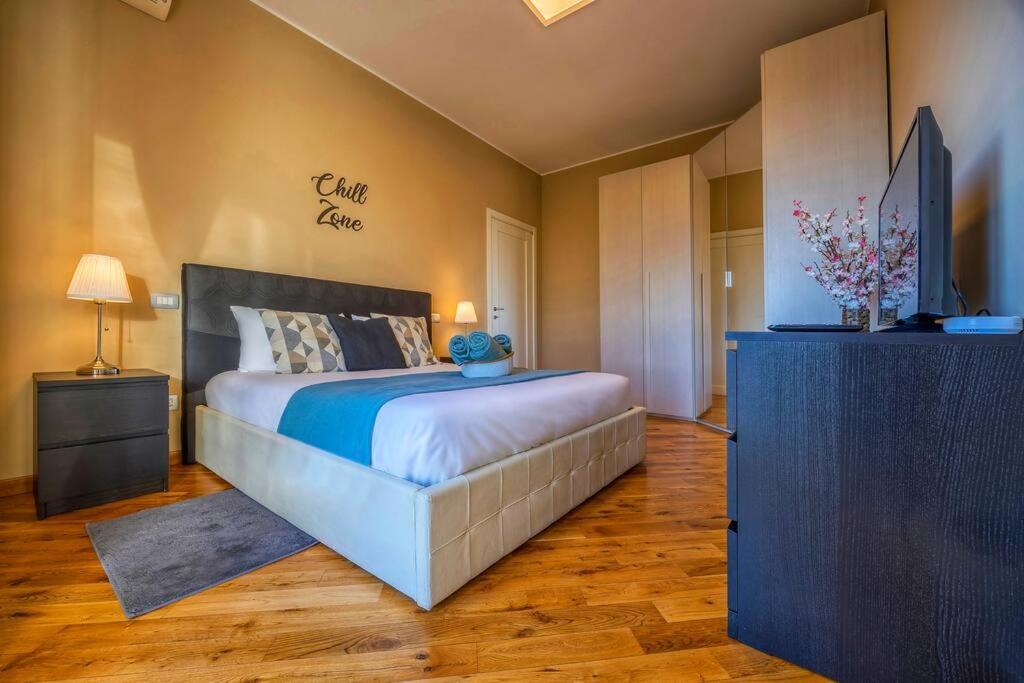 Sunny & Updated Flat With Panoramic City View 50M From M4 Stop ميلان المظهر الخارجي الصورة