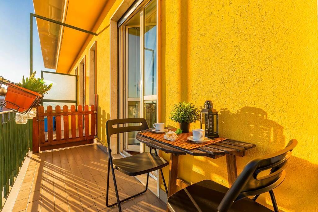 Sunny & Updated Flat With Panoramic City View 50M From M4 Stop ميلان المظهر الخارجي الصورة