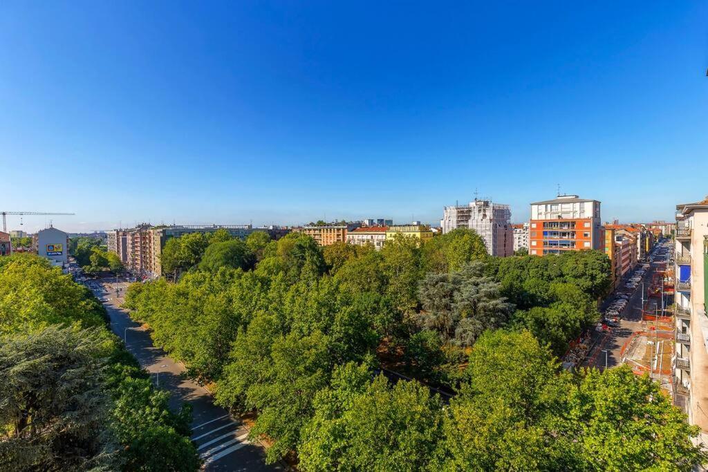 Sunny & Updated Flat With Panoramic City View 50M From M4 Stop ميلان المظهر الخارجي الصورة