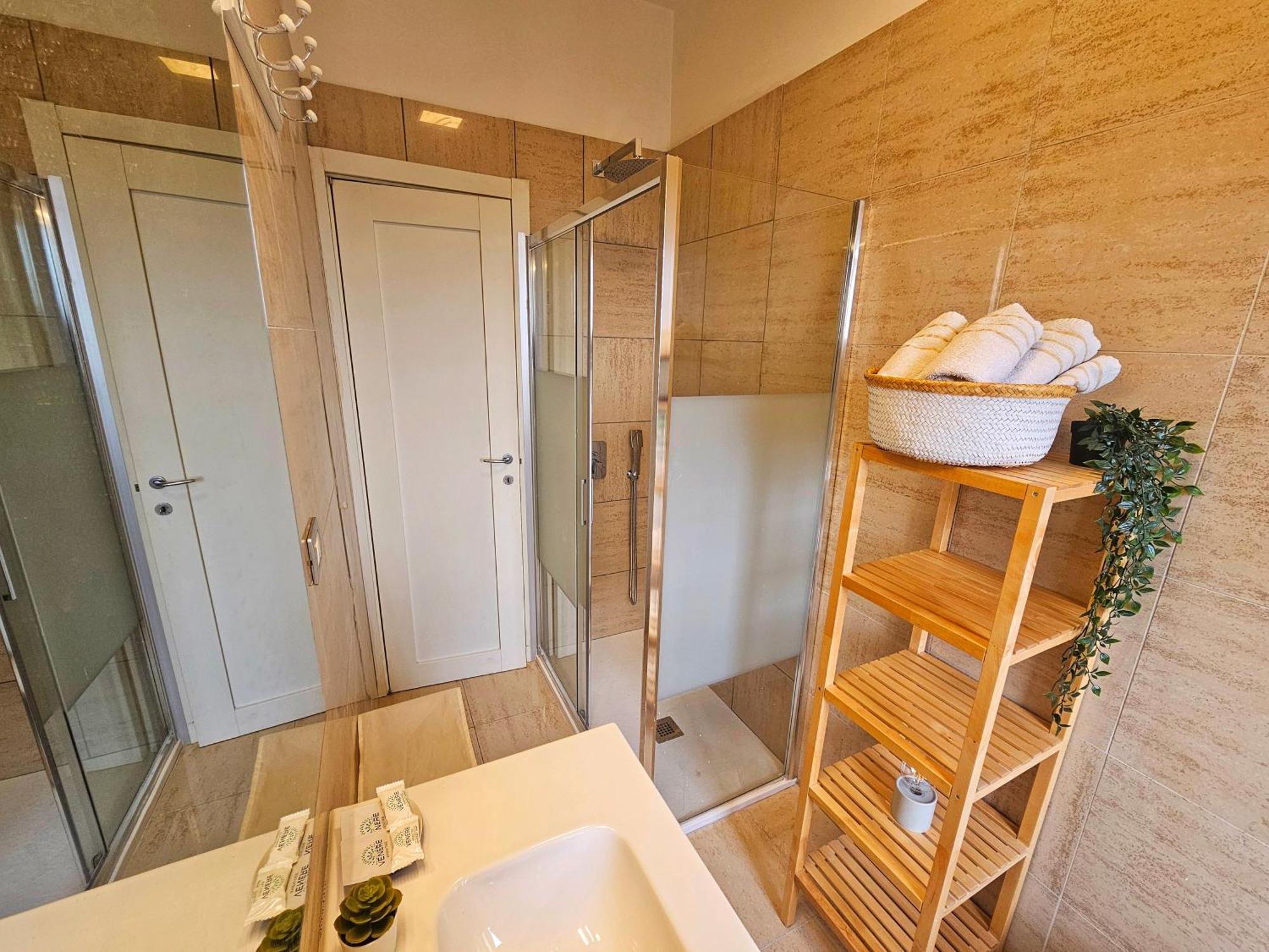 Sunny & Updated Flat With Panoramic City View 50M From M4 Stop ميلان المظهر الخارجي الصورة